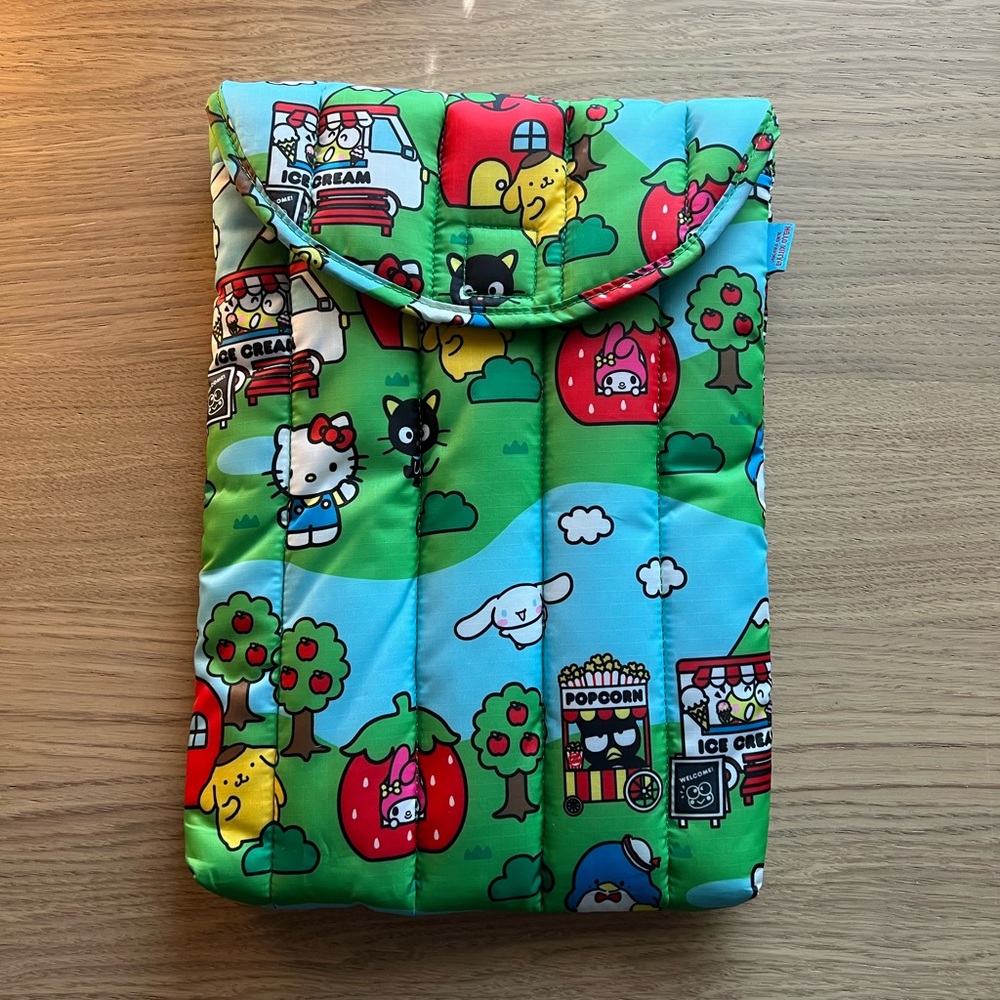 Hello kitty Baggu laptop sleeve